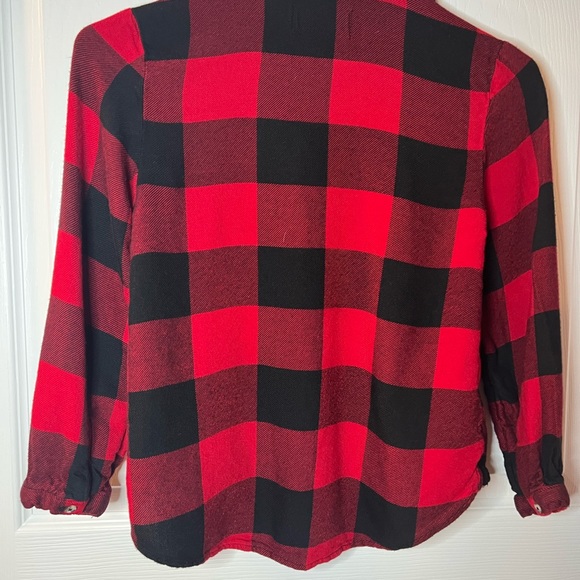 2 Old Navy Girls Thermal Button Up Shirts 8 - Picture 8 of 16